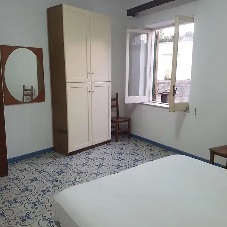 La Casa Gialla *