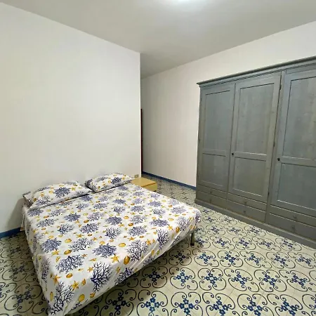 La Casa Gialla *